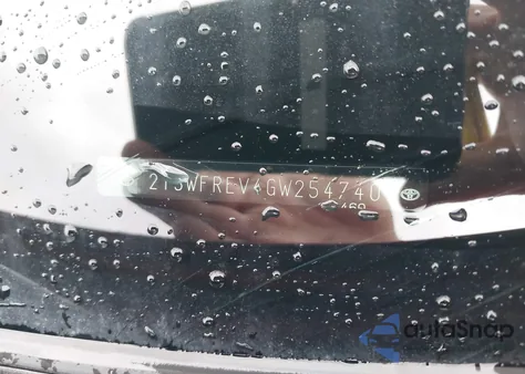 2016 Toyota Rav4 Xle z USA, uszkodzony, nr VIN 2T3WFREV4GW254740